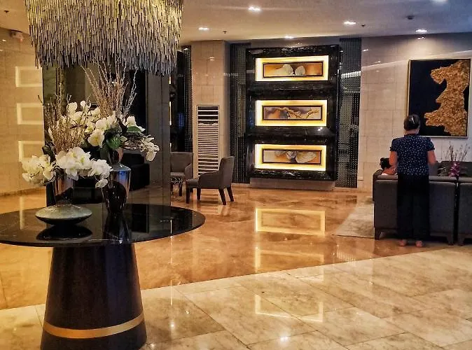 Fame Tower 2 - Mandaluyong Hotel *